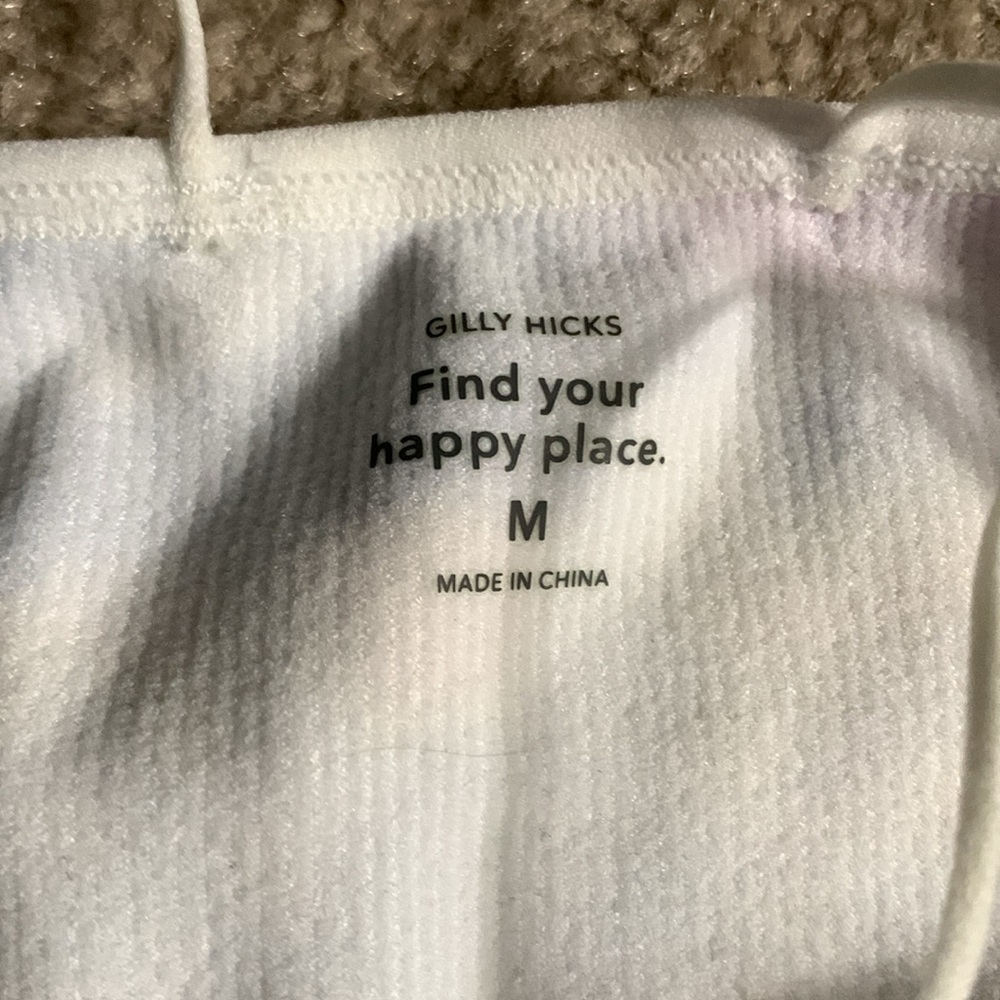 Gilly Hicks Find your happy place M tank NWT - Picture 3 of 3